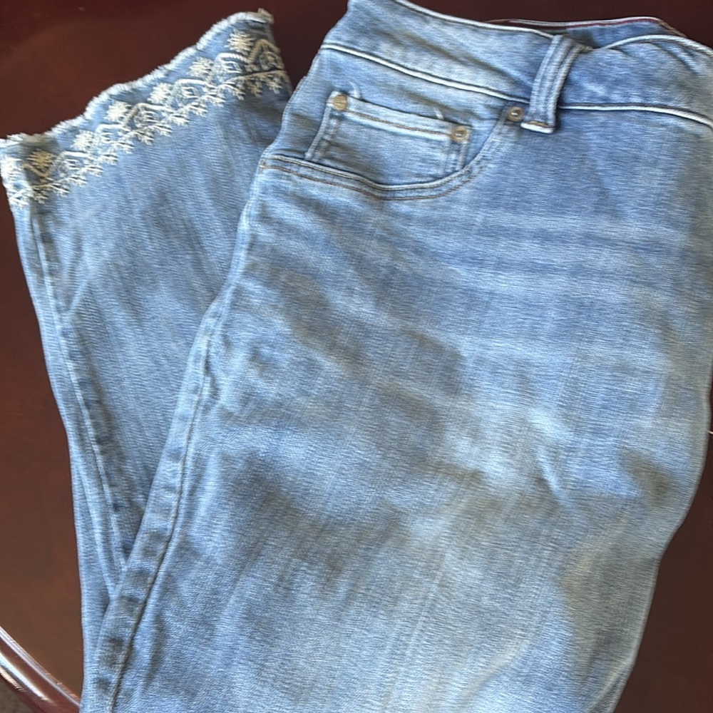 Lucky Brand Emma Embroidered Raw Hem Capri/Cropped Jeans Size 18W - Picture 8 of 8